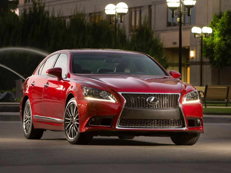  Lexus LS460 F-Sport 2012 года  (фото 9 из 11)